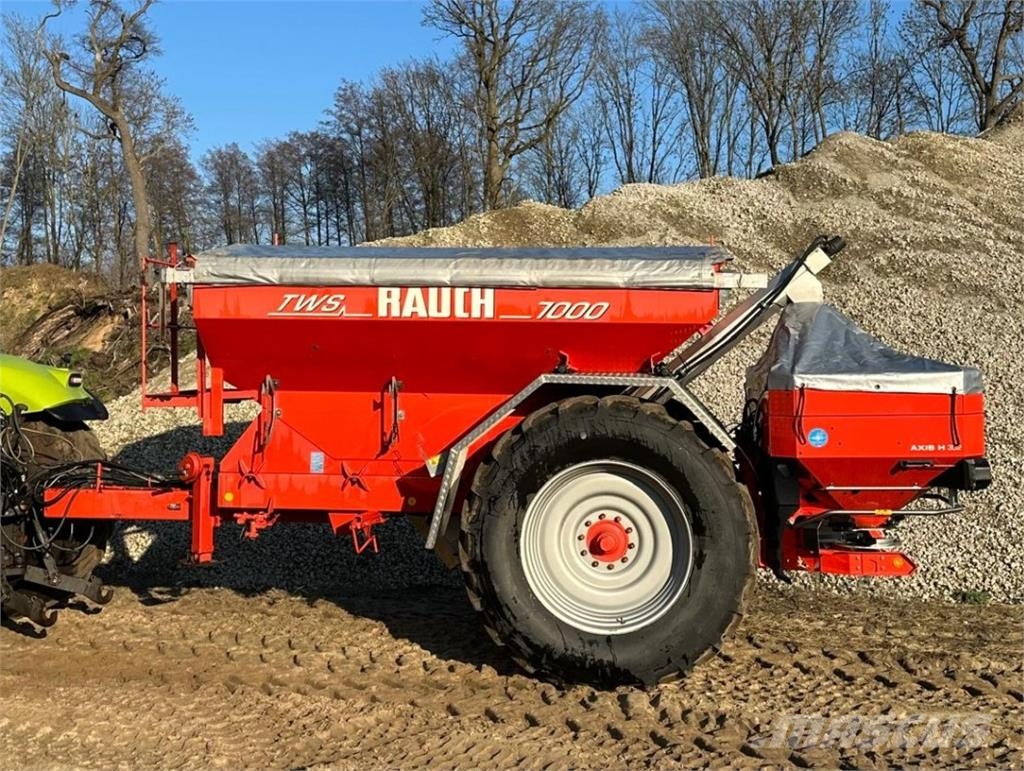 Rauch Düngerstreuer TWS 7000 mit neuem AXIS-H 30.2 معدات فرد المواد المعدنية