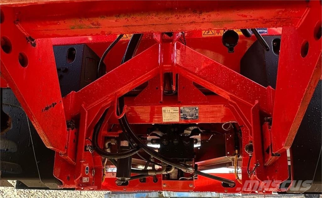 Rauch Düngerstreuer TWS 7000 mit neuem AXIS-H 30.2 معدات فرد المواد المعدنية