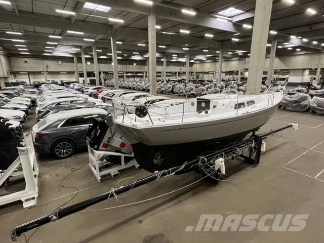 Volvo L90M  Marieholm IF26 classic sailingyacht 轮式装载机