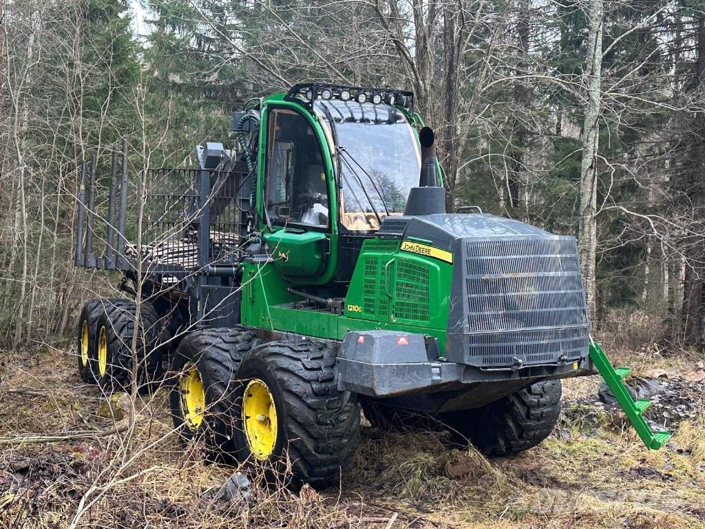 John Deere 1210 G Kihordók