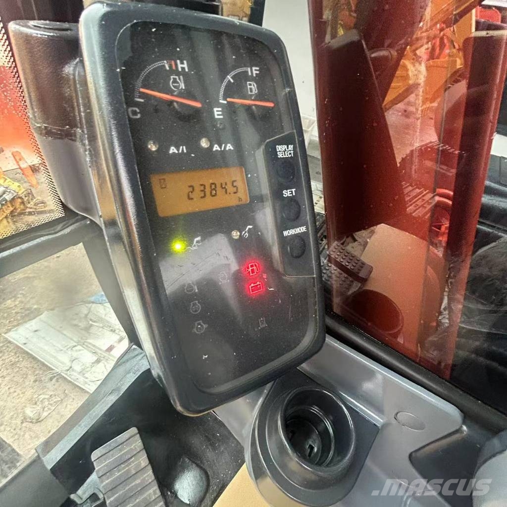Hitachi ZX210 حفارات زحافة