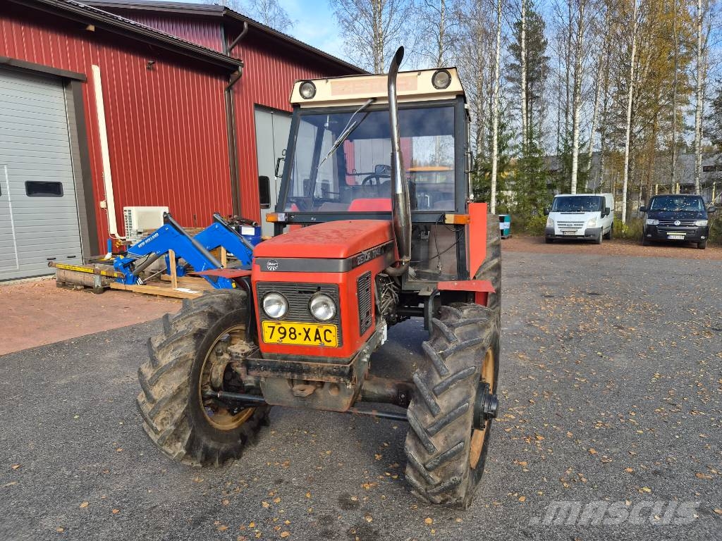 Zetor 7745 Traktori