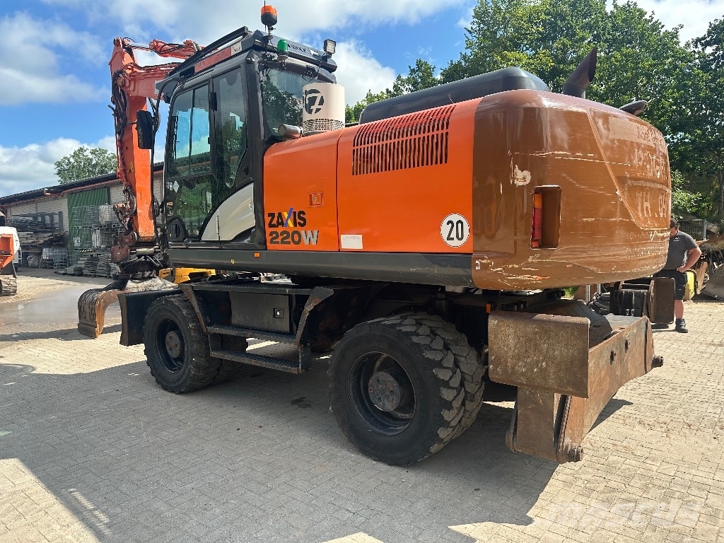 Hitachi ZX220W-5B Mobilbagger OQ70755 Oil Quick حفارات بعجل