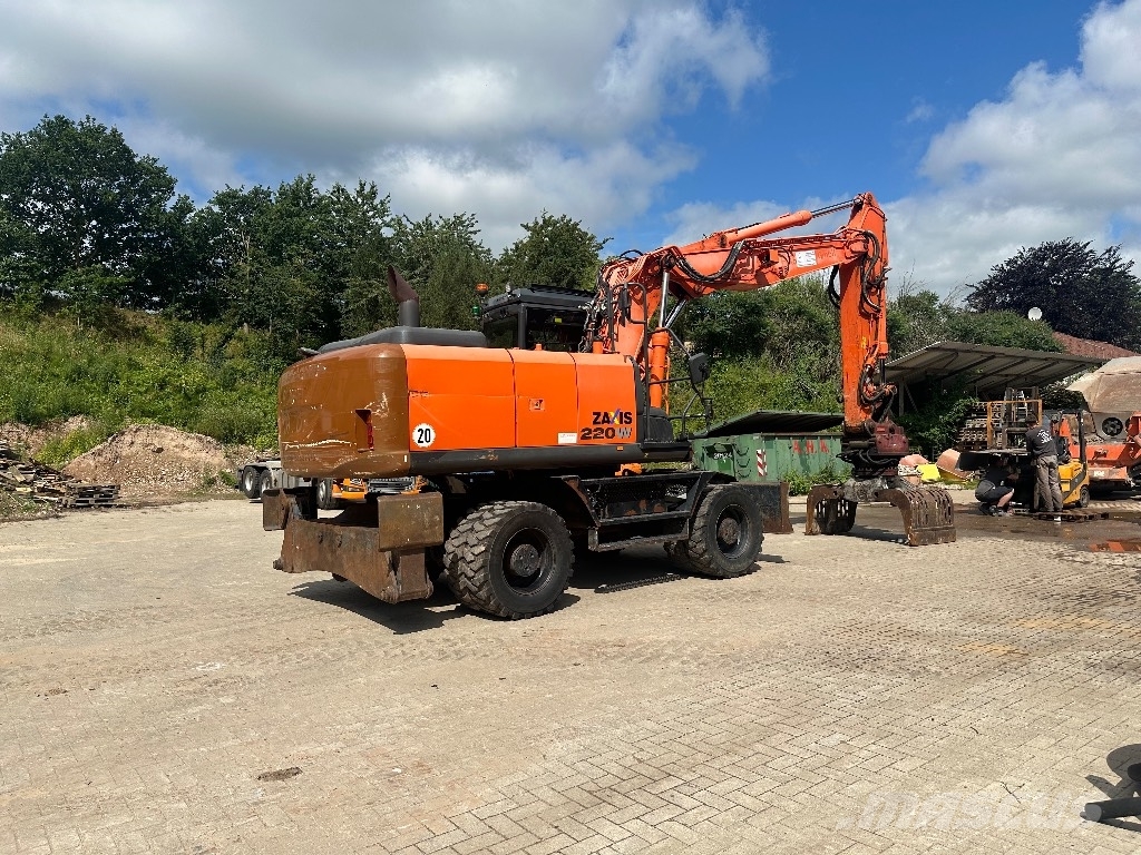 Hitachi ZX220W-5B Mobilbagger OQ70755 Oil Quick حفارات بعجل