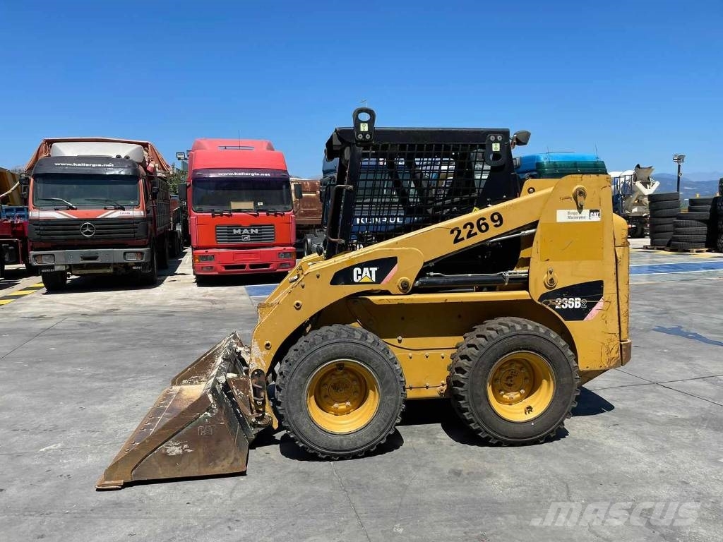 CAT 236 B Ładowarki burtowe
