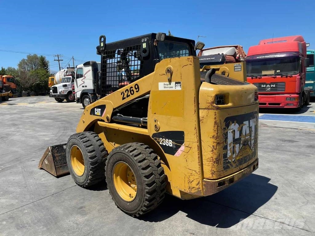 CAT 236 B Ładowarki burtowe