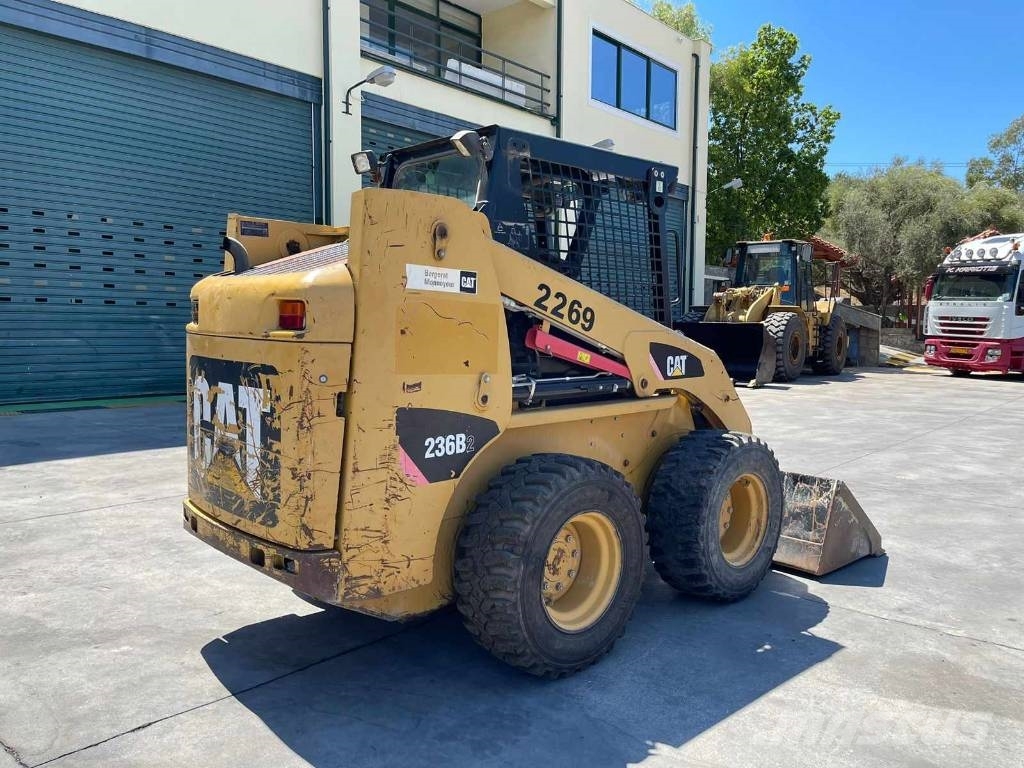CAT 236 B Ładowarki burtowe