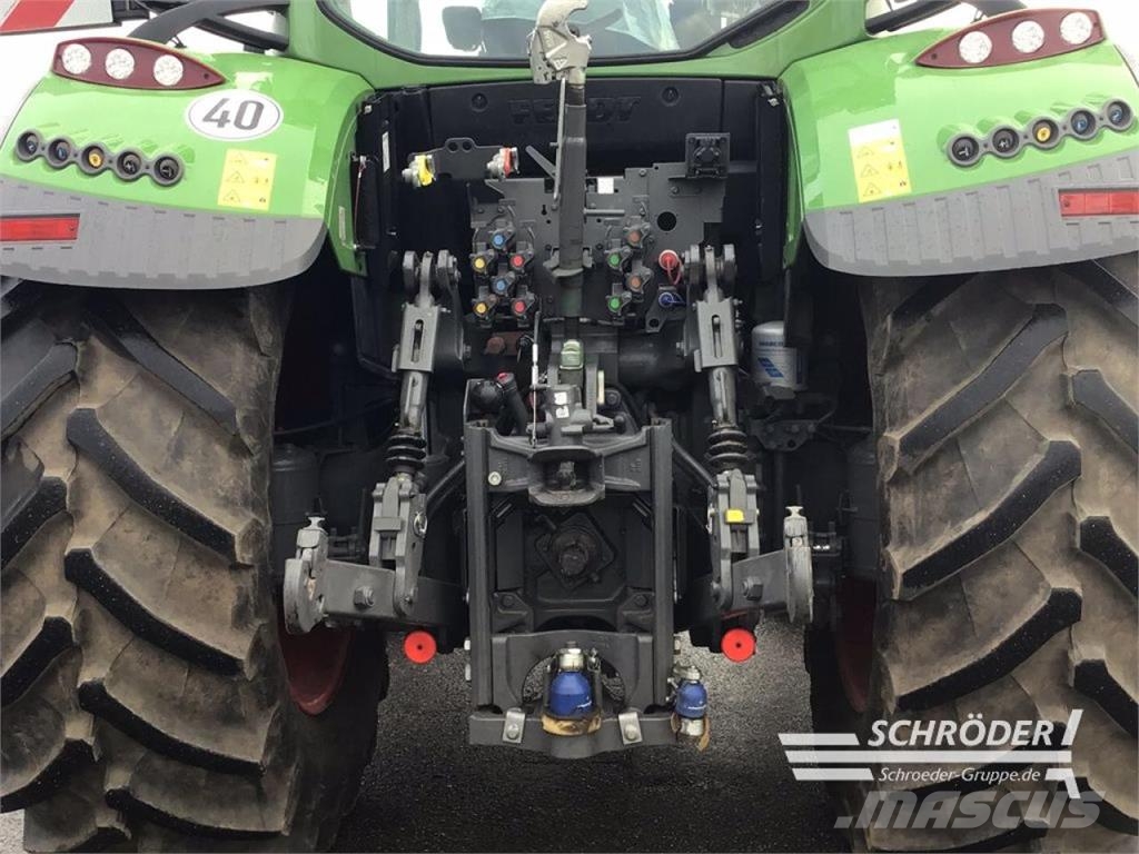Fendt 724 VARIO GEN6 PROFI PLUS Traktoren