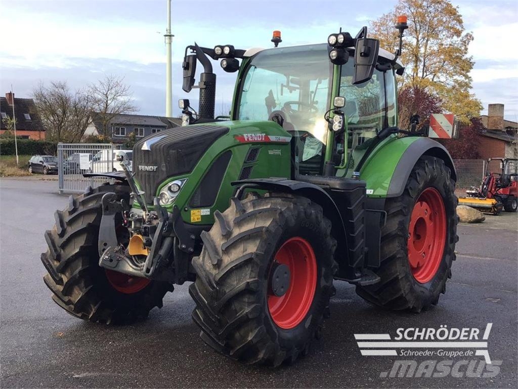 Fendt 724 VARIO GEN6 PROFI PLUS Traktoren