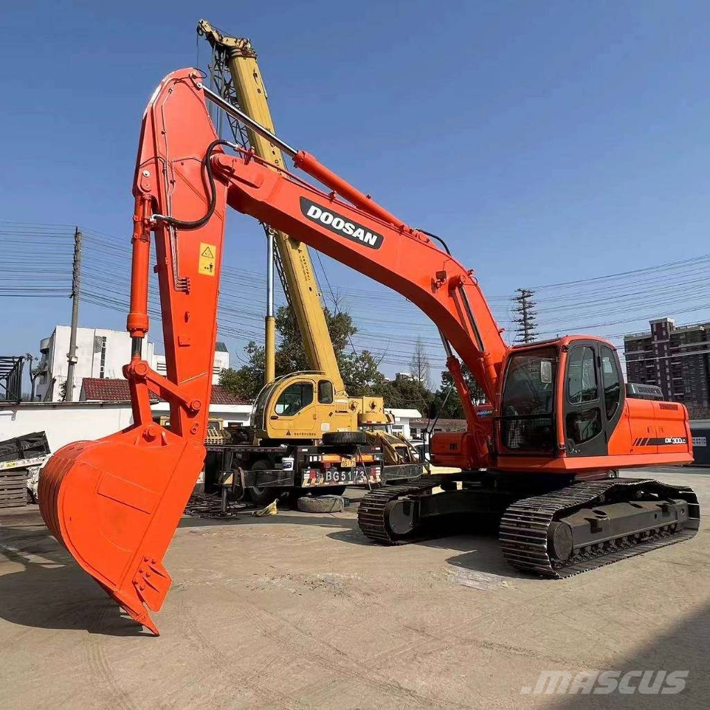 Doosan DX 300 LC Гусеничні екскаватори