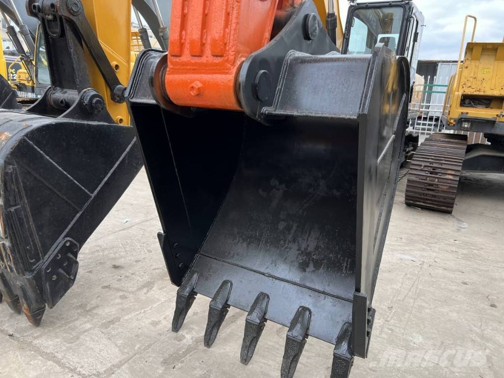 Doosan DX 300 LC Гусеничні екскаватори