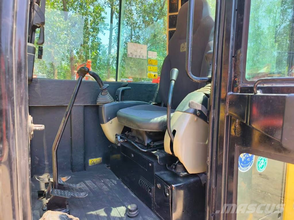 CAT 306E2 Mini bagri <7t