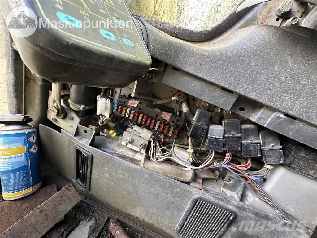 Komatsu PC290NLC-6K Crawler excavators