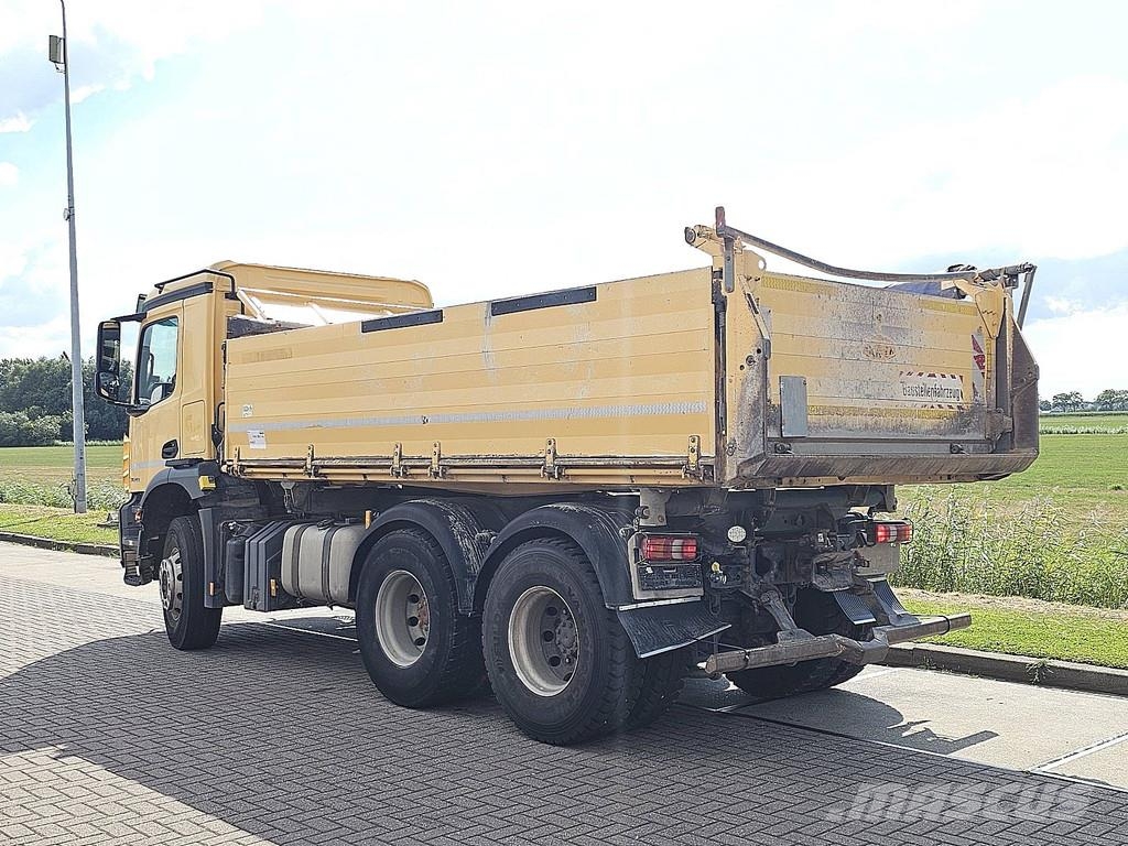 Mercedes-Benz ACTROS 2643 شاحنات قلابة