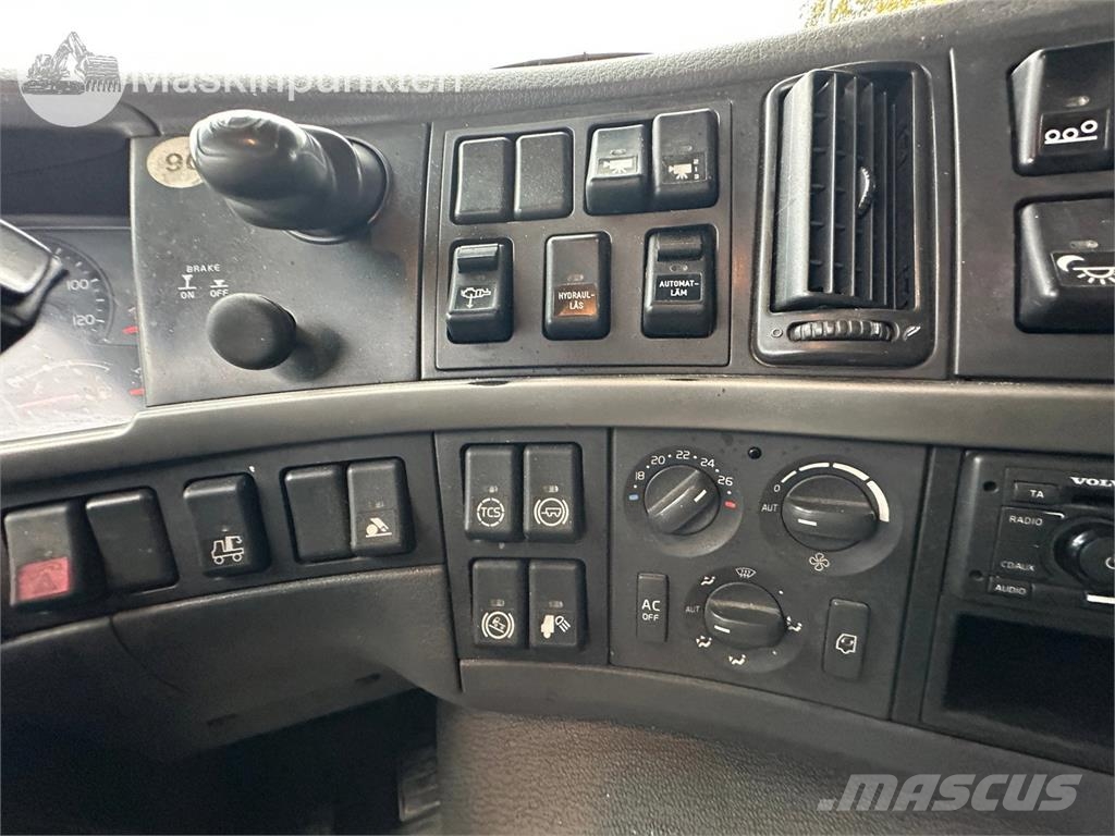 Volvo FM 8X4 Krokbil