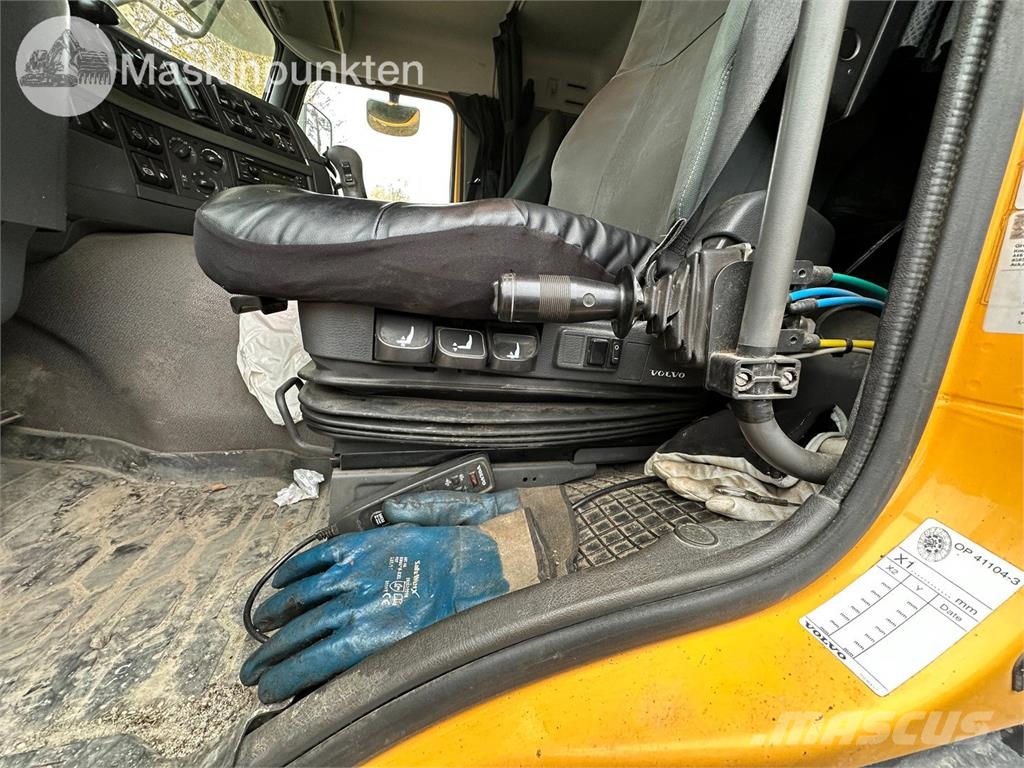 Volvo FM 8X4 Krokbil