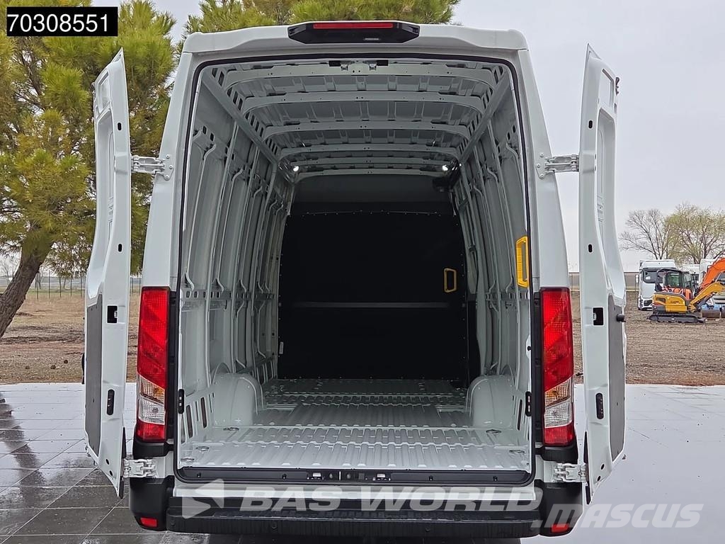 Iveco Daily 35S18 Nuevo - 3.0L - Automático - 180CV - L3 شاحنة مقفلة