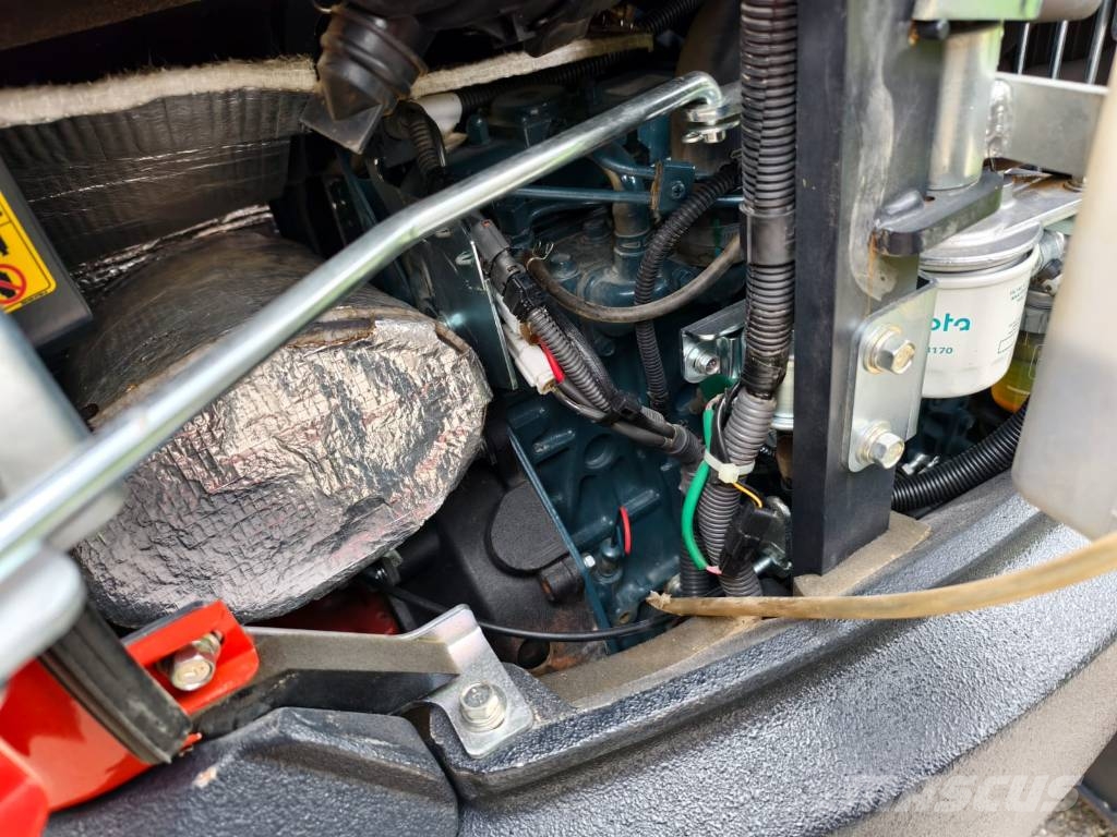 Kubota U27-4 HI Mini bageri <7t