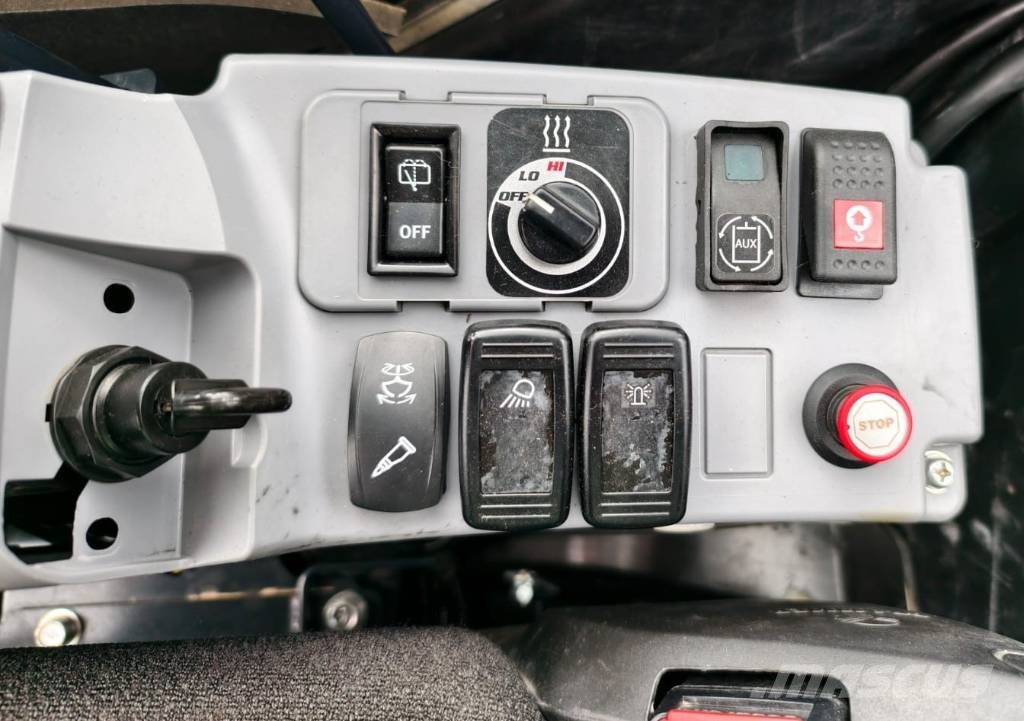 Kubota U27-4 HI Mini bageri <7t