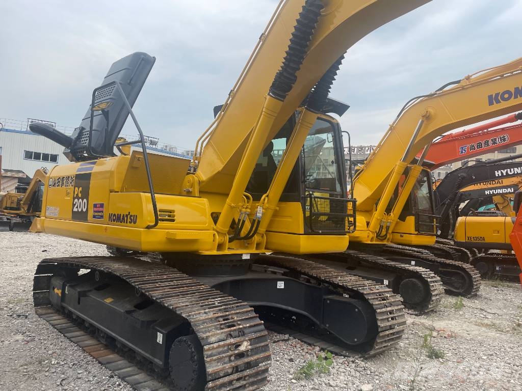 Komatsu PC 200-7 中型挖土機/掘鑿機/挖掘機 7t-12t