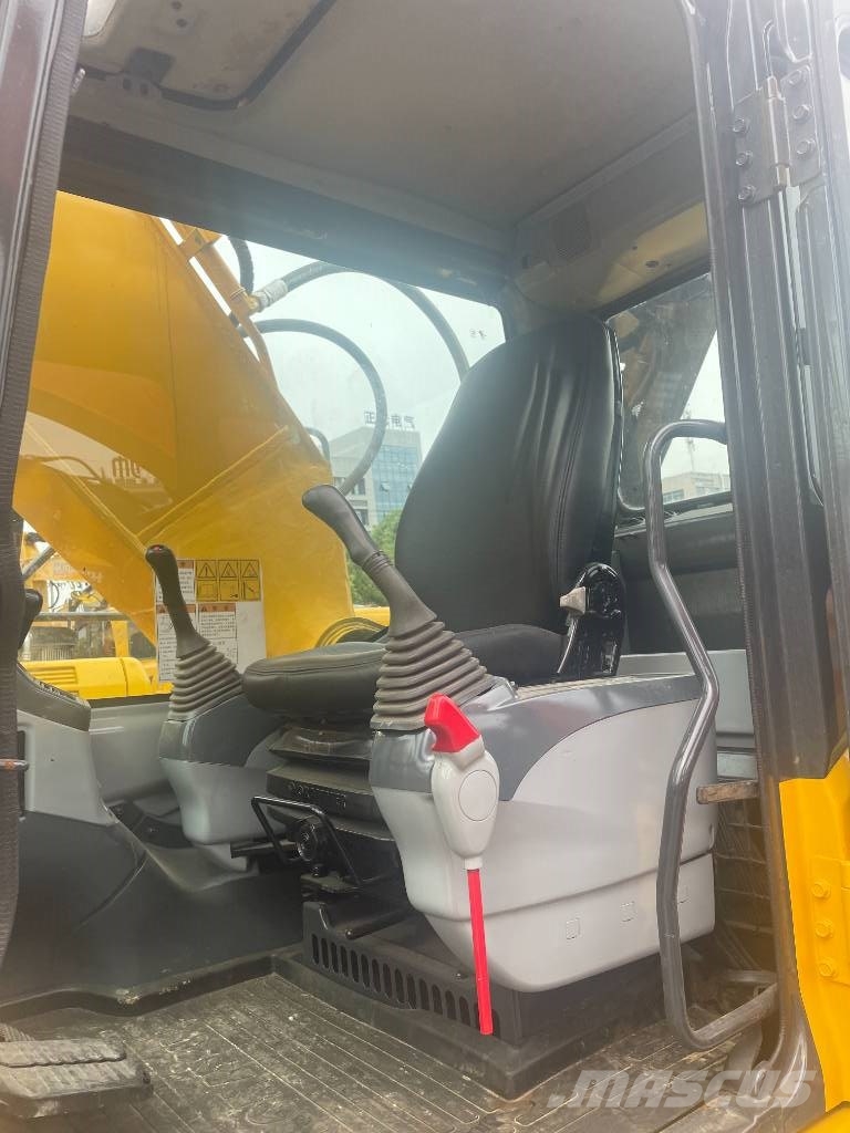 Komatsu PC 200-7 中型挖土機/掘鑿機/挖掘機 7t-12t