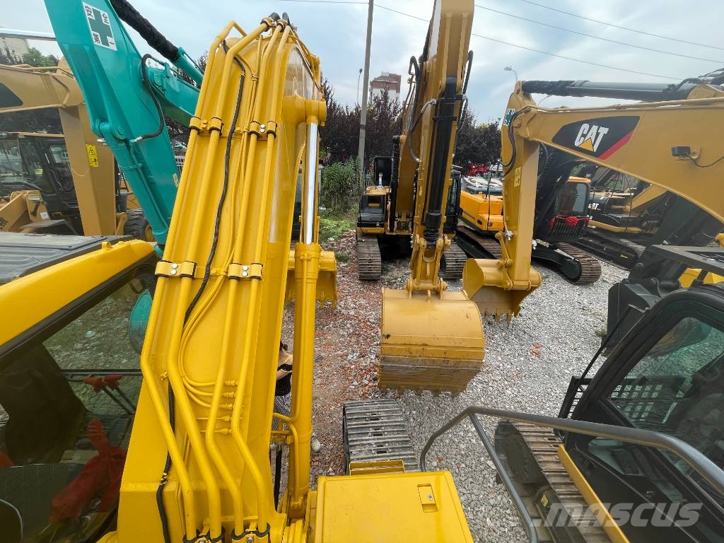 Komatsu PC 200-7 中型挖土機/掘鑿機/挖掘機 7t-12t