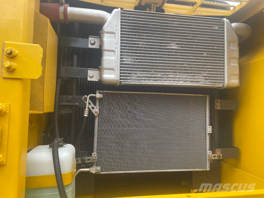 Komatsu PC 200-7 中型挖土機/掘鑿機/挖掘機 7t-12t