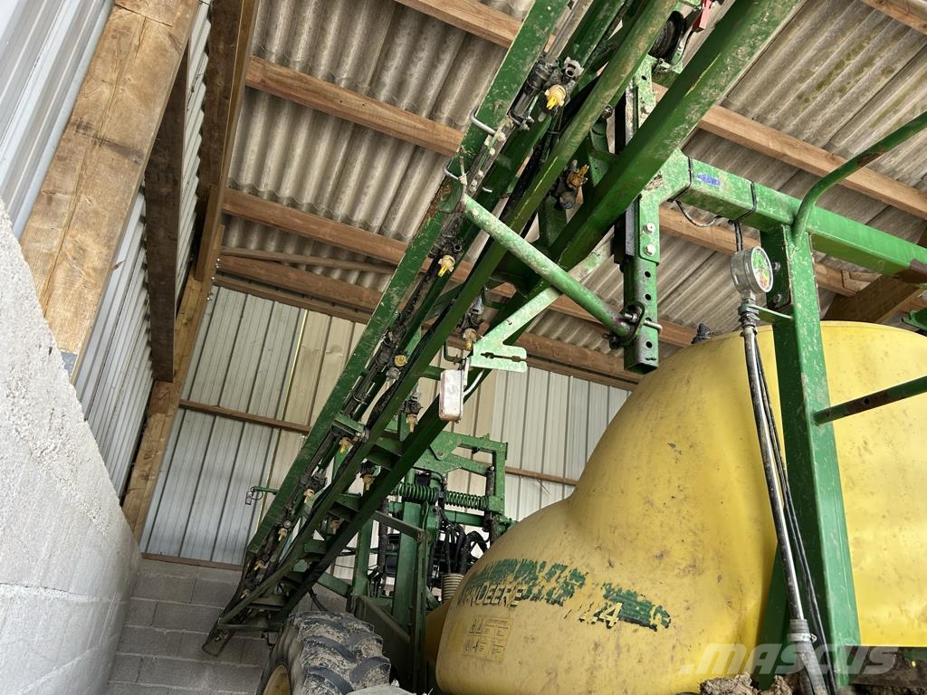 John Deere 724 Vučene prskalice