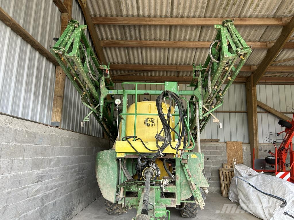 John Deere 724 Vučene prskalice