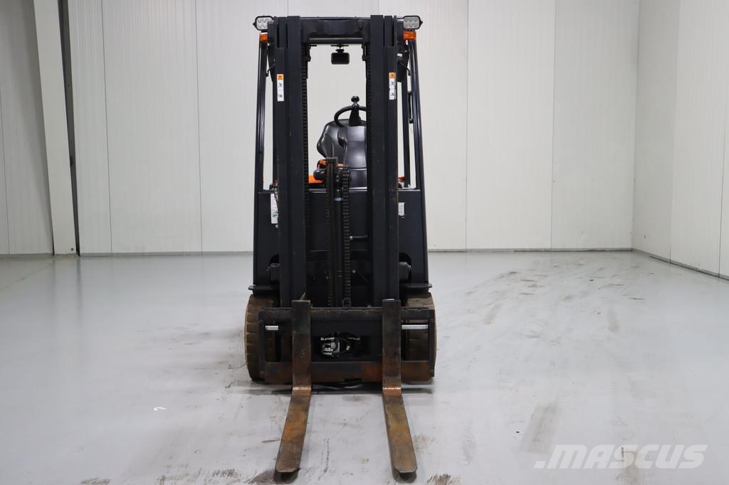 Doosan BC25S-7 전동 지게차