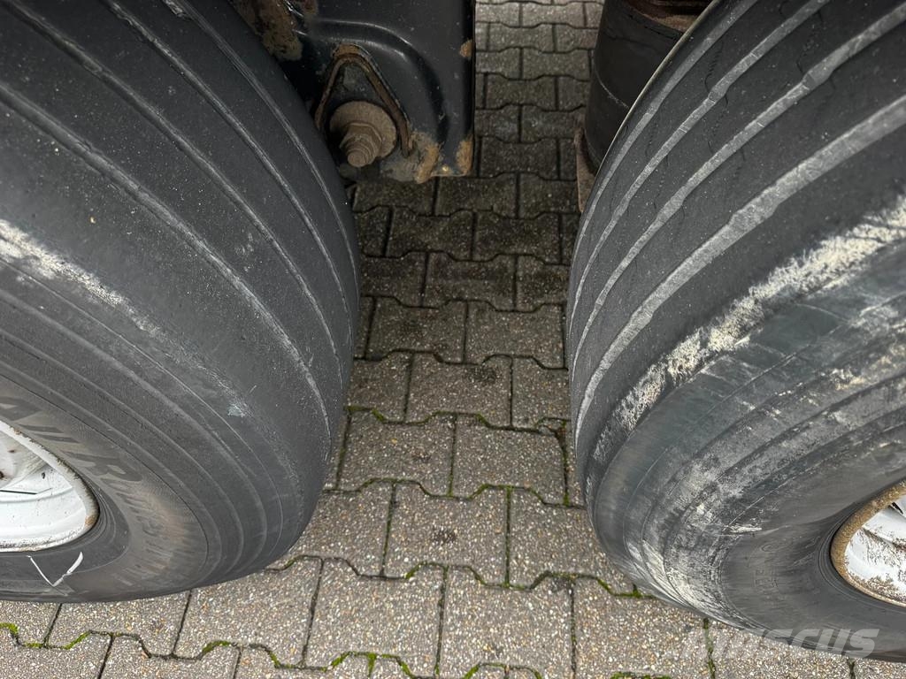Krone Schuifzeil-Dak / SAF-Disc / Code XL / Huckepack نصف مقطورات بباب جانبي