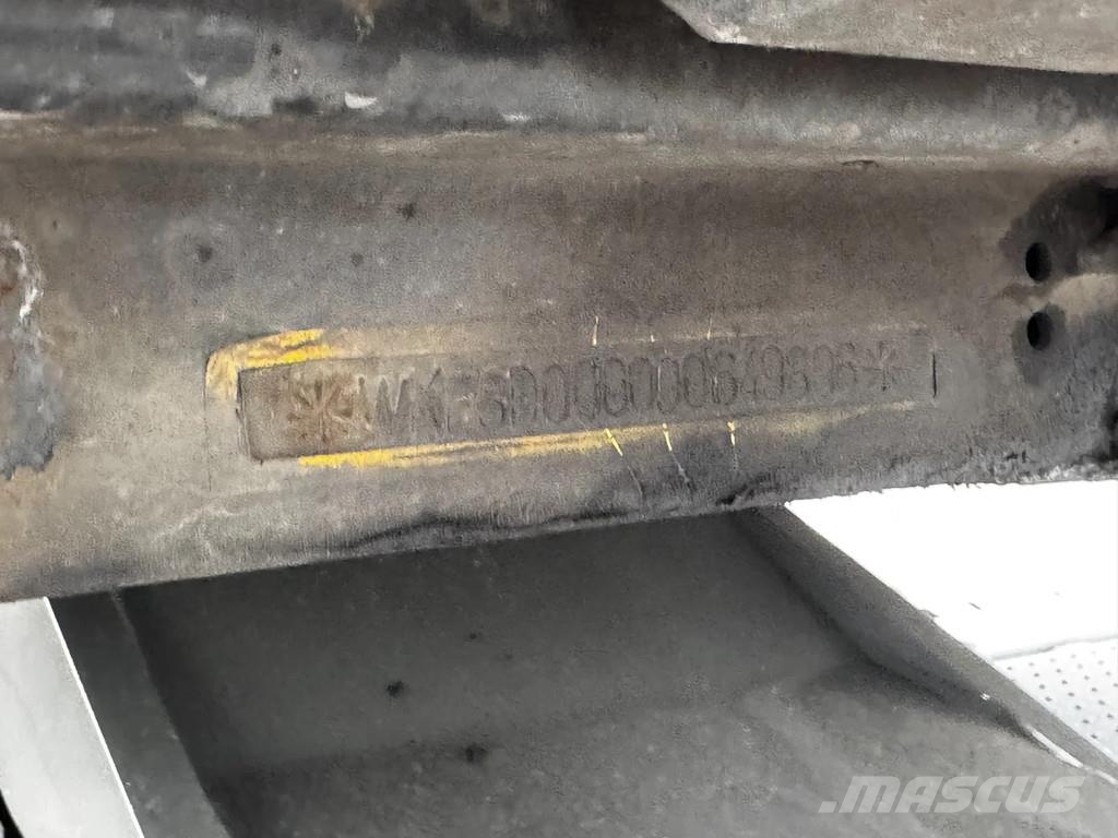 Krone Schuifzeil-Dak / SAF-Disc / Code XL / Huckepack نصف مقطورات بباب جانبي