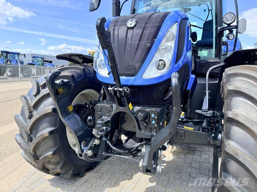 New Holland T5.140 AC Stage V Trattori