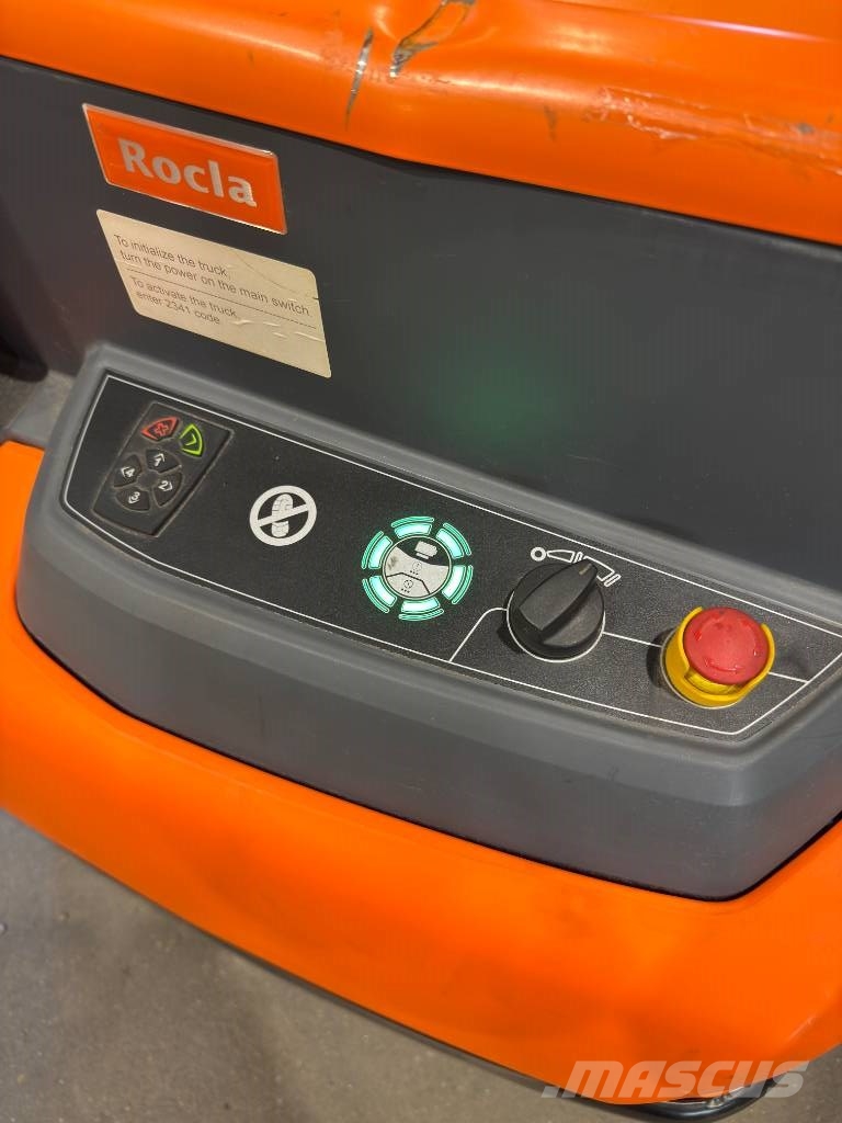 Rocla SWS16 Pedestrian stacker