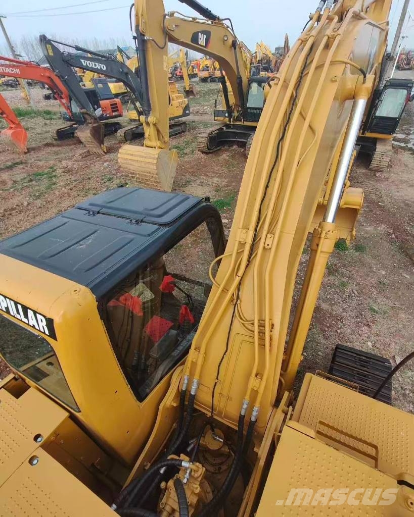 CAT 320 C L Lánctalpas kotrók