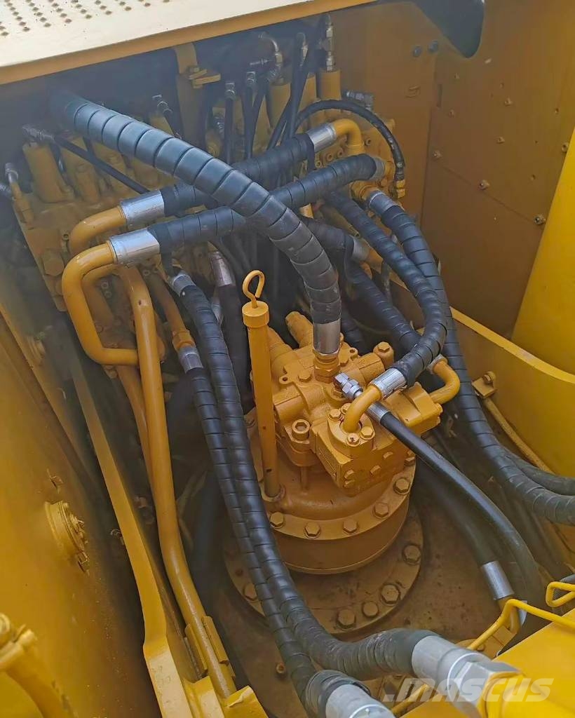 CAT 320 C L Lánctalpas kotrók