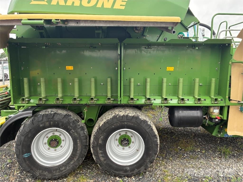 Krone Ultima CF 155 XC 農業機械 -　その他