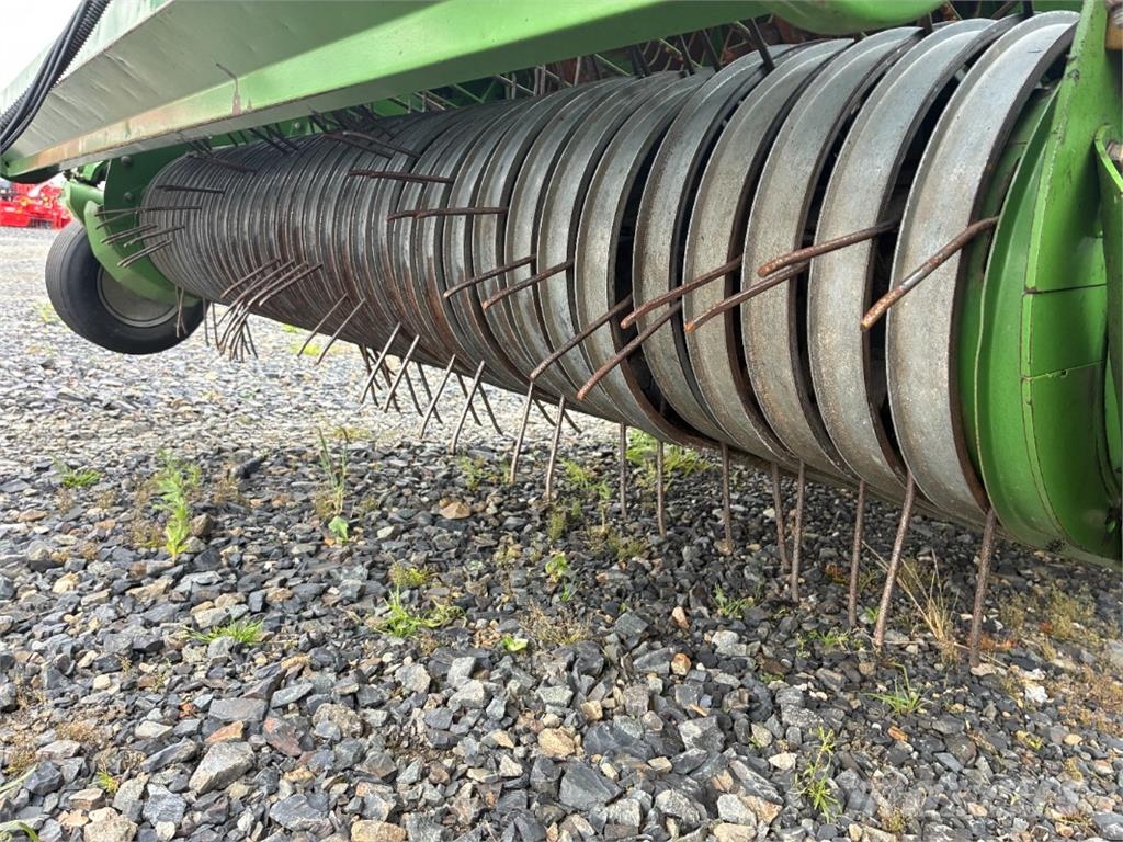 Krone Ultima CF 155 XC 農業機械 -　その他