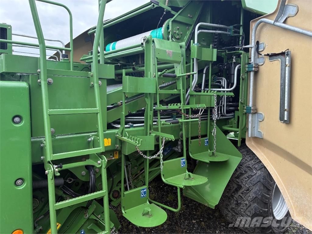 Krone Ultima CF 155 XC 農業機械 -　その他