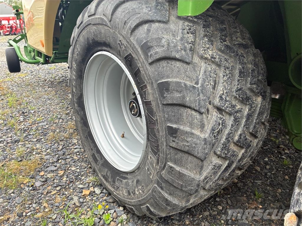 Krone Ultima CF 155 XC 農業機械 -　その他
