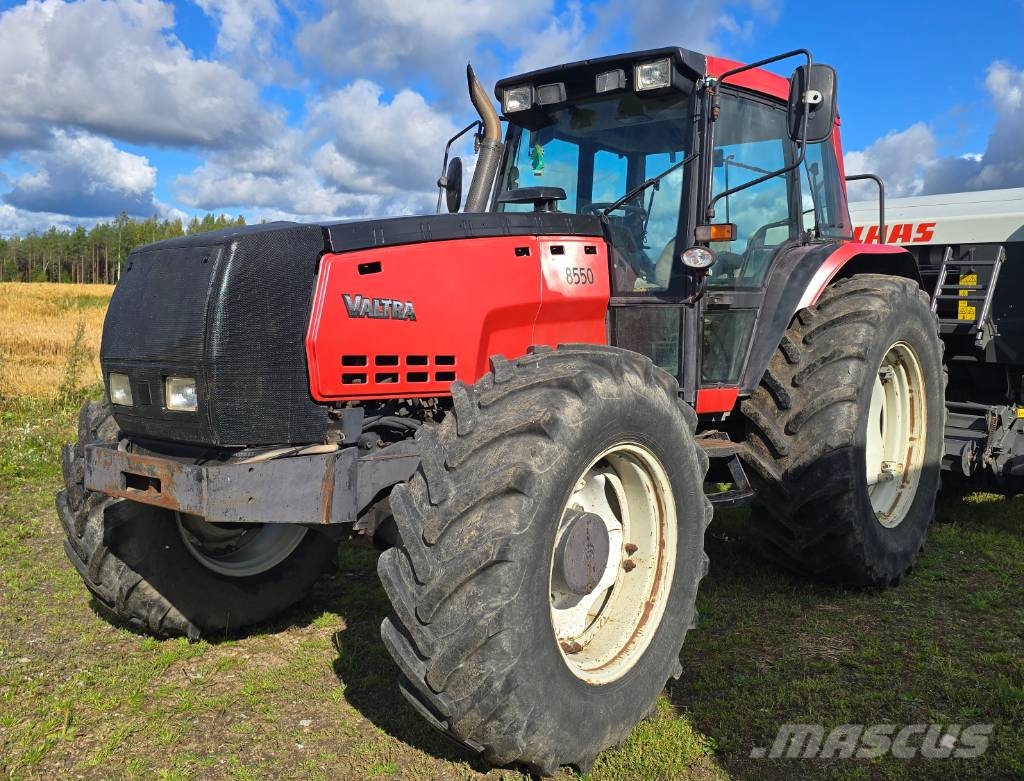 Valtra Valmet 8550 الجرارات
