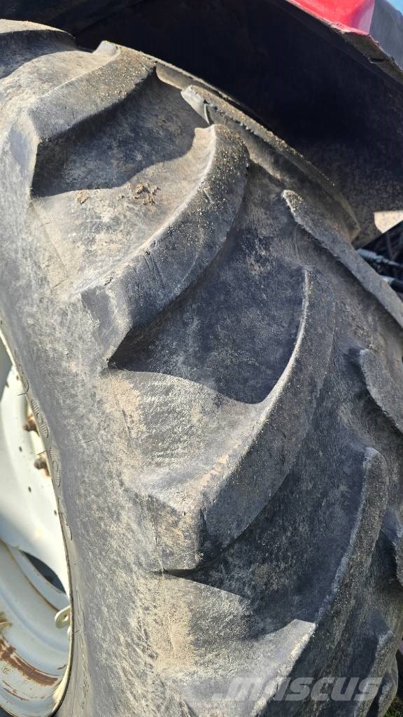 Valtra Valmet 8550 الجرارات