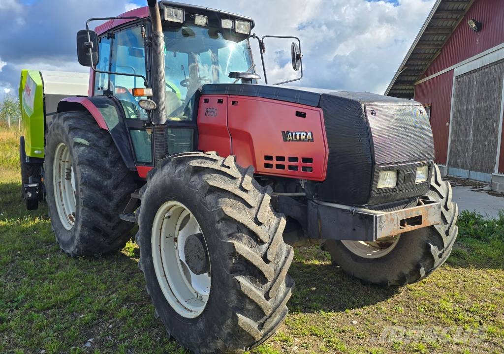 Valtra Valmet 8550 الجرارات