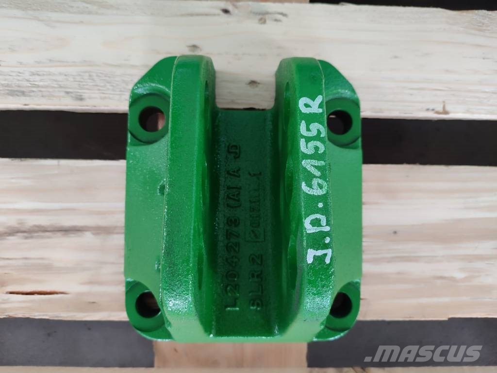 John Deere Central screw hook L204273 JOHN DEERE 6140R Alváz és felfüggesztés