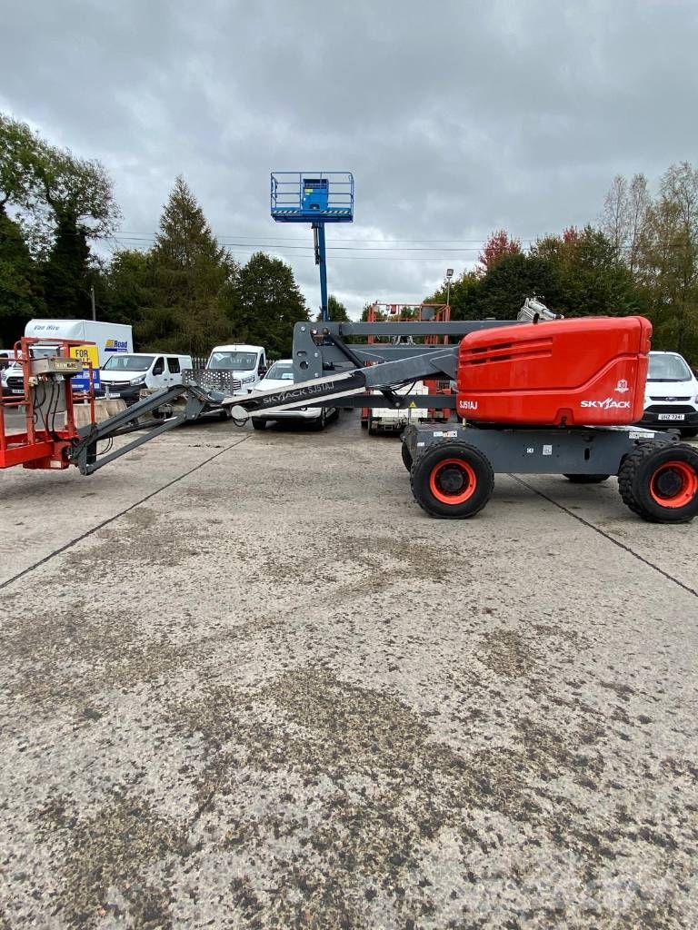 SkyJack SJ 51 AJ / Z45 Колінчаті підйомники