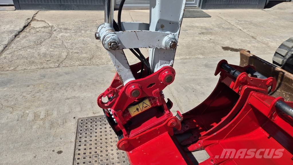 Takeuchi TB235-2 - POWERTILT - 2019 YEAR - 3X BUCKETS - 204 Mini excavators < 7t (Mini diggers)