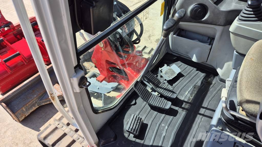 Takeuchi TB235-2 - POWERTILT - 2019 YEAR - 3X BUCKETS - 204 Mini excavators < 7t (Mini diggers)