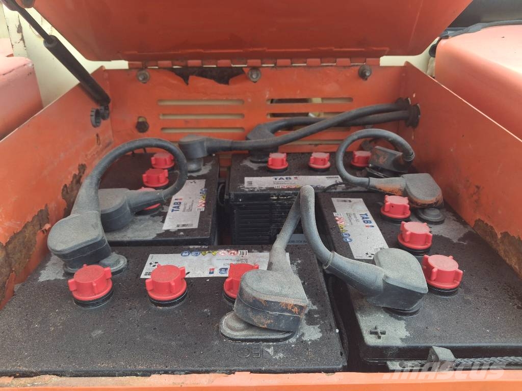 JLG M 600 JP hydridi diesel / akku Knikarmhoogwerkers
