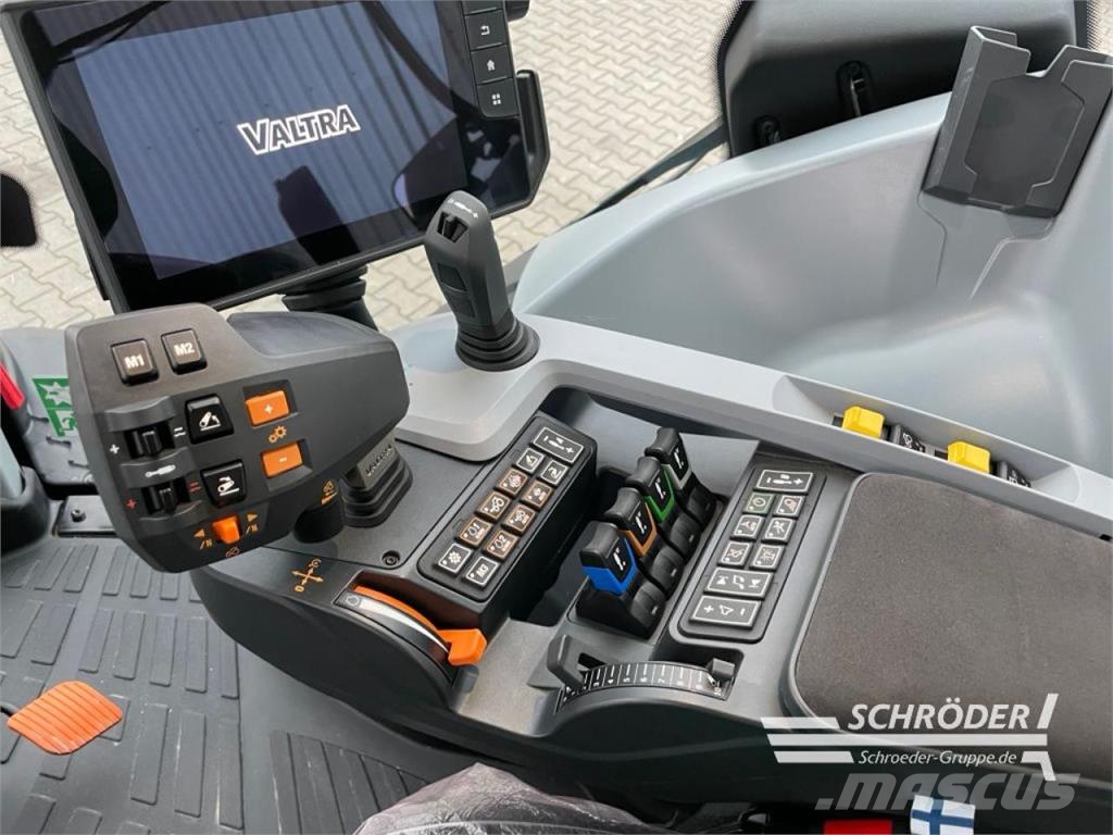 Valtra T 175 ED Traktory