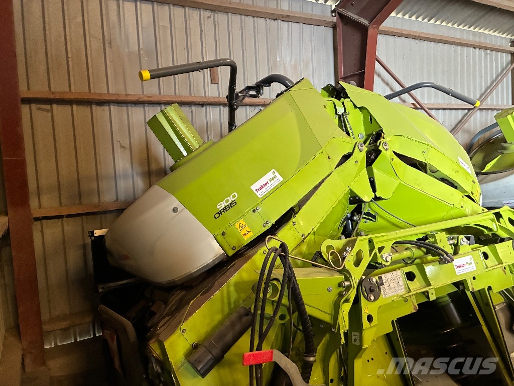 CLAAS Orbis 900 (I65) Samojízdné sekačky